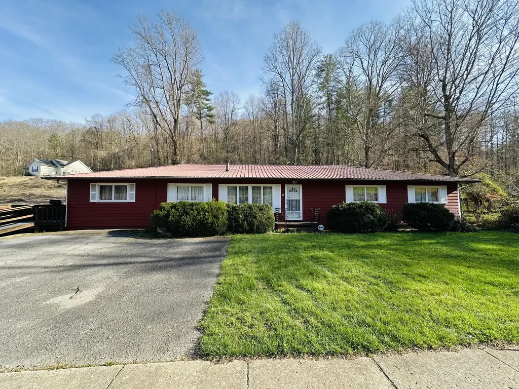 212 Town Branch Road Manchester KY 40962