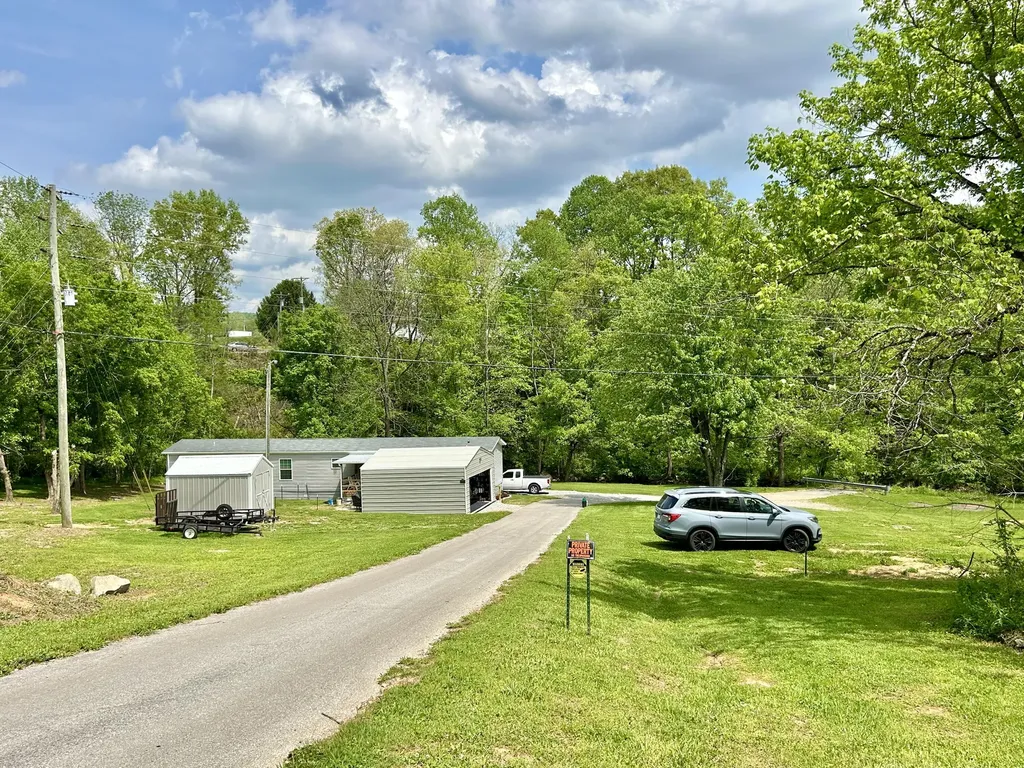 1571 Kit Cowan Road Somerset KY 42501