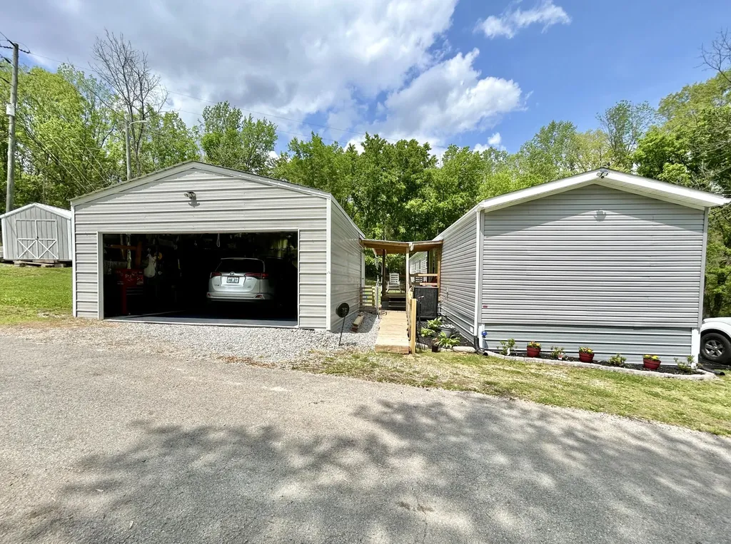 1571 Kit Cowan Road Somerset KY 42501