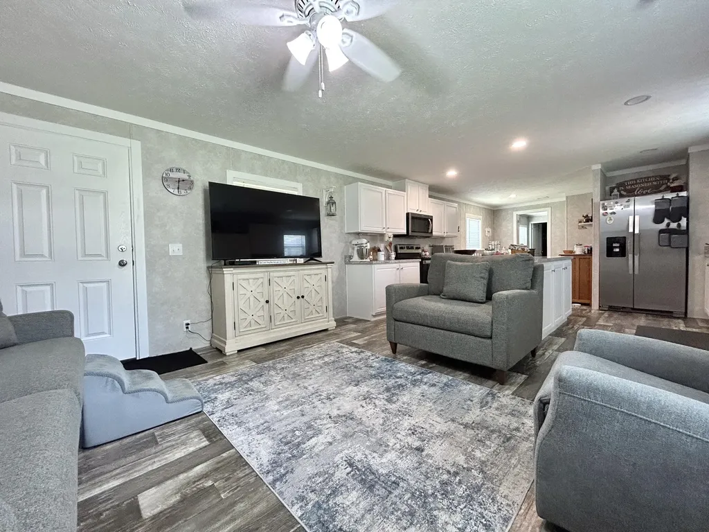 1571 Kit Cowan Road Somerset KY 42501