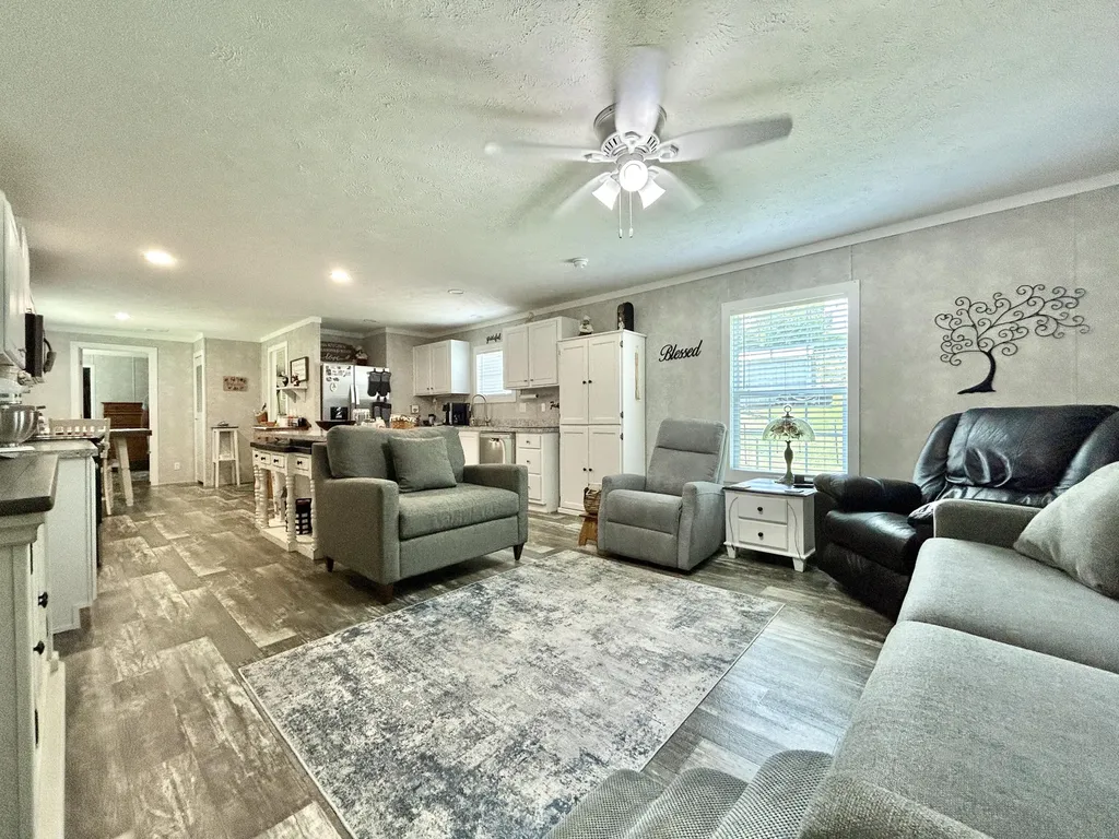 1571 Kit Cowan Road Somerset KY 42501
