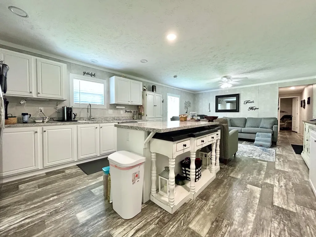 1571 Kit Cowan Road Somerset KY 42501