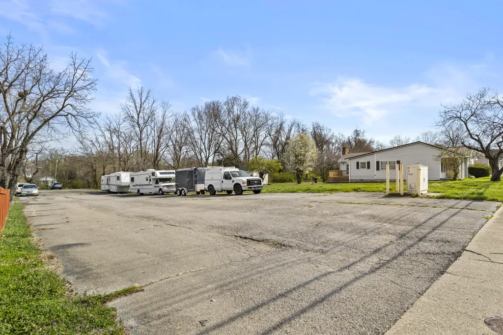 351-363 Big Hill Avenue Richmond KY 40475