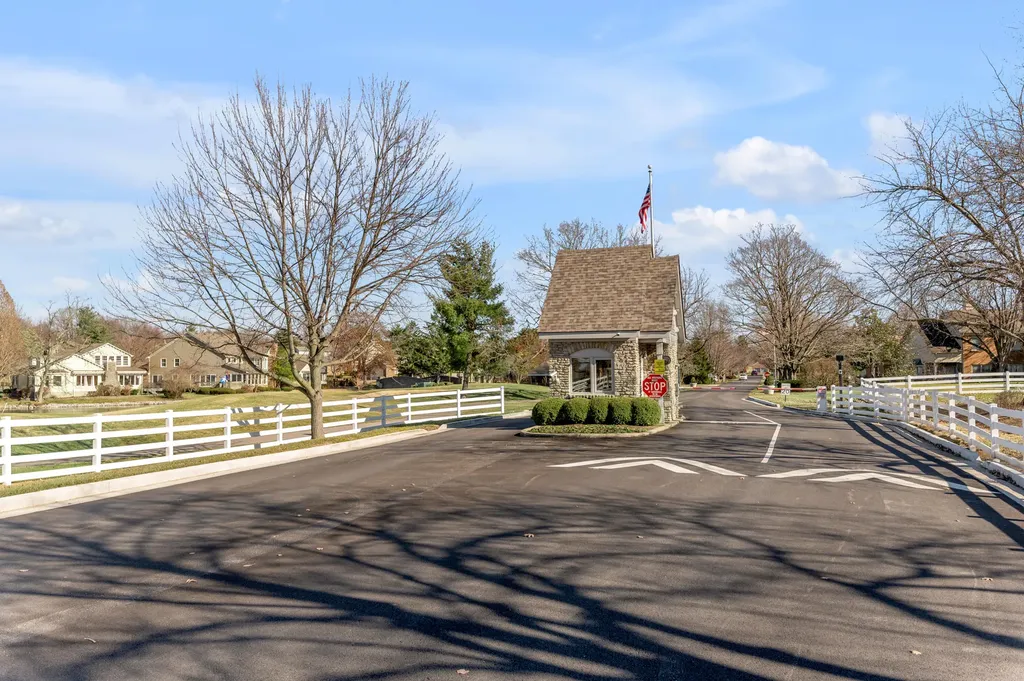 1370 Estates Hill Circle Lexington KY 40511