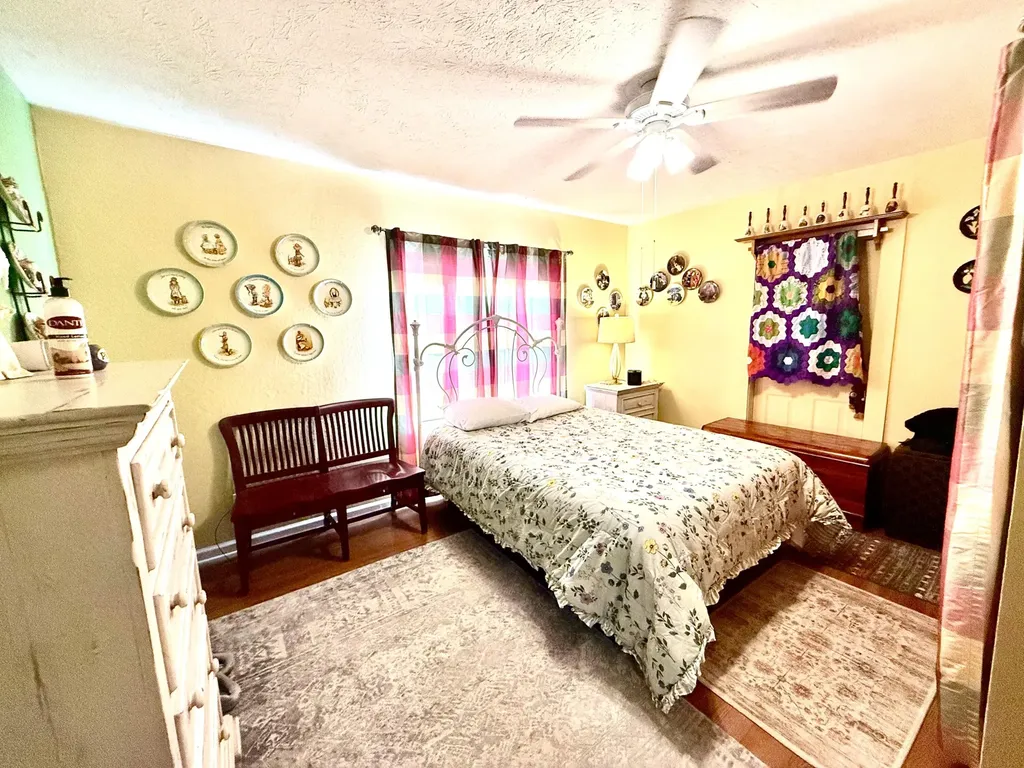 365 Maple Street Russell Springs KY 42642
