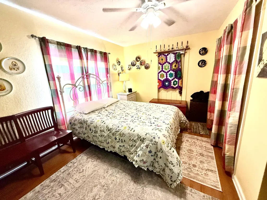 365 Maple Street Russell Springs KY 42642