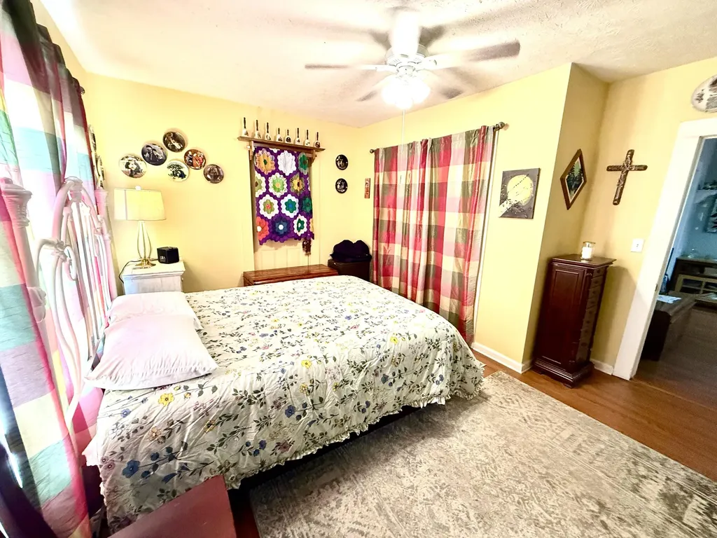365 Maple Street Russell Springs KY 42642