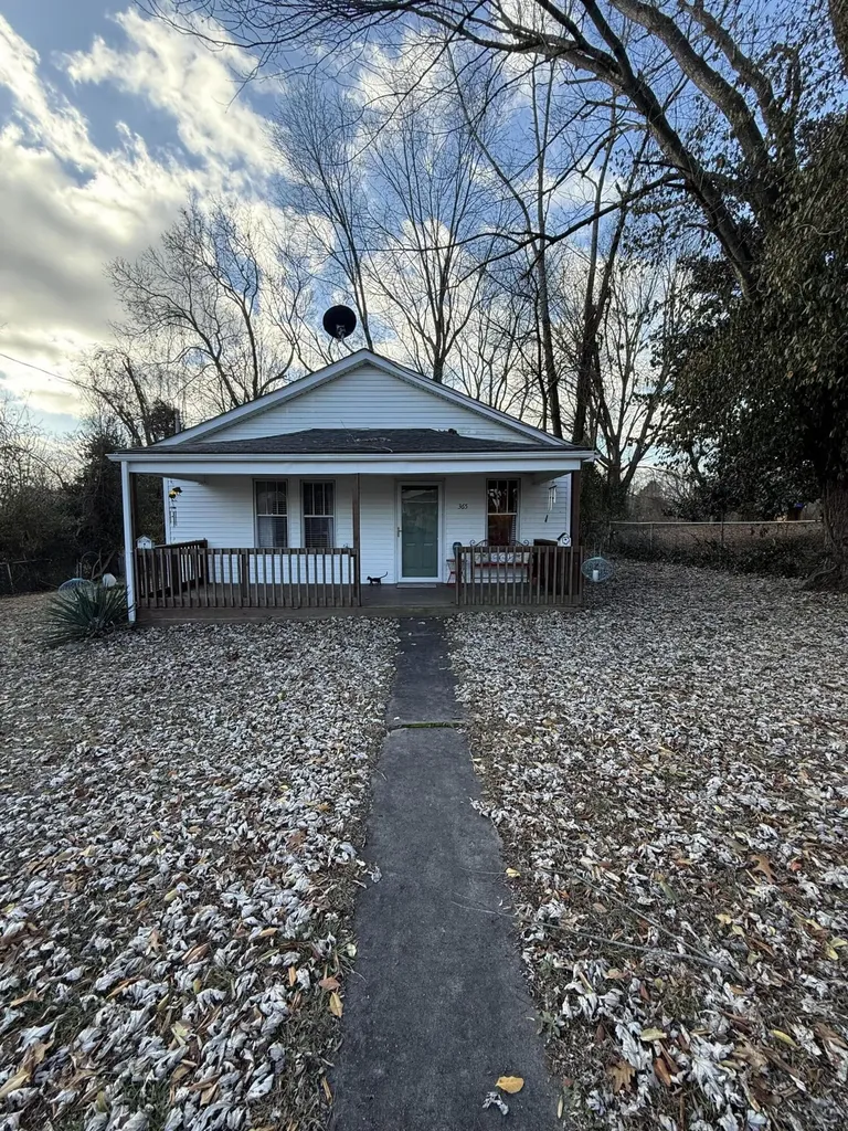 365 Maple Street Russell Springs KY 42642