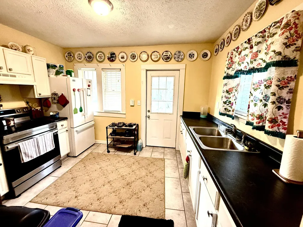 365 Maple Street Russell Springs KY 42642