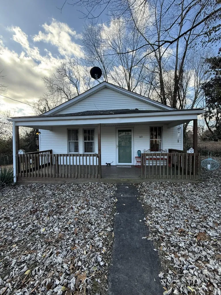365 Maple Street Russell Springs KY 42642