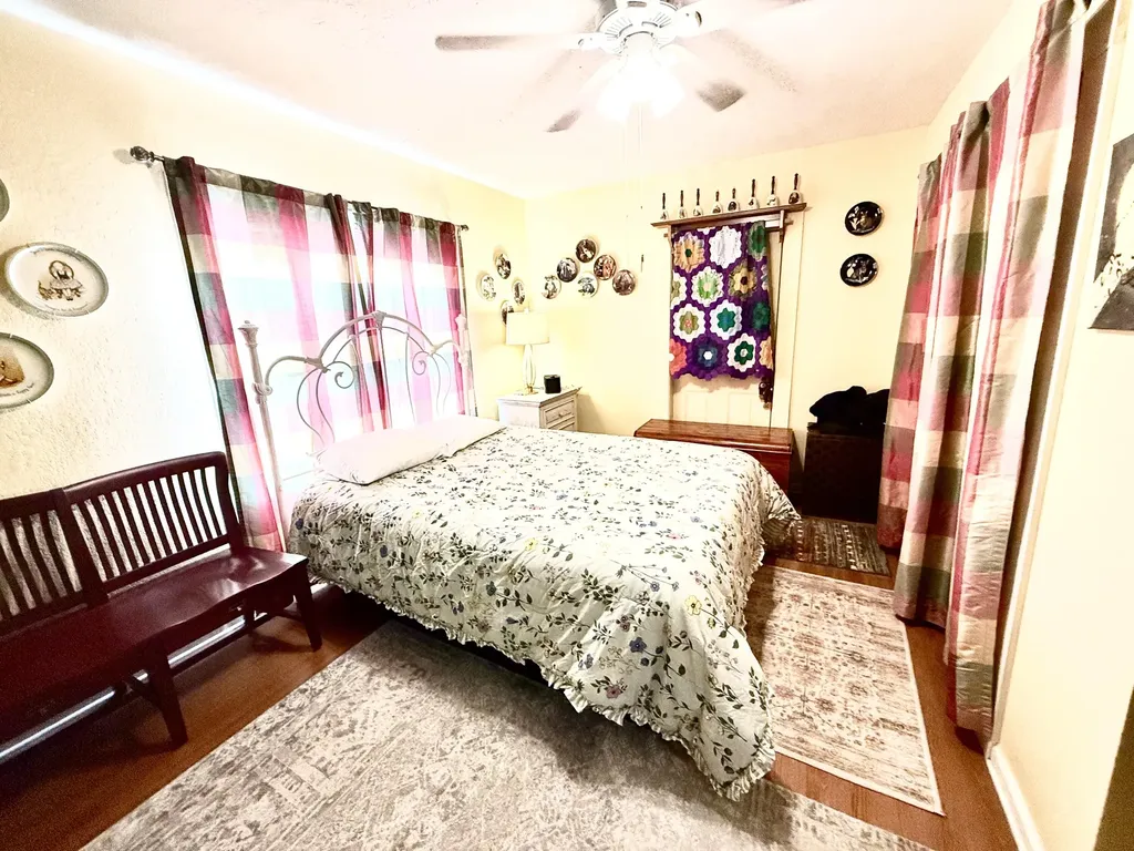 365 Maple Street Russell Springs KY 42642