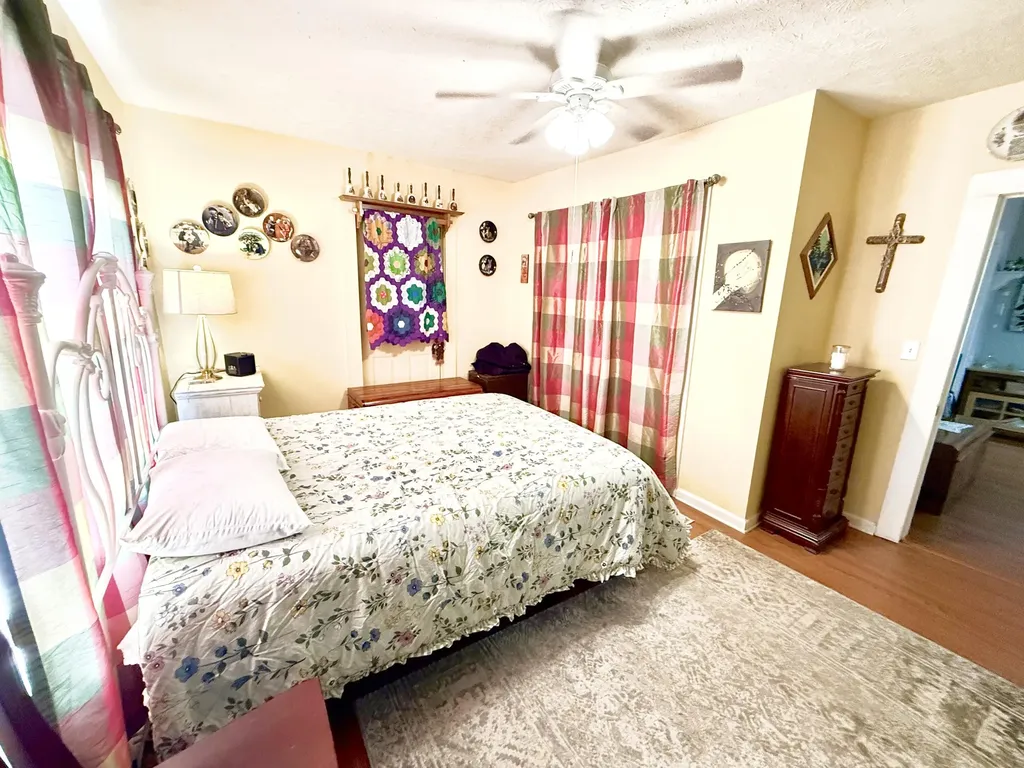 365 Maple Street Russell Springs KY 42642