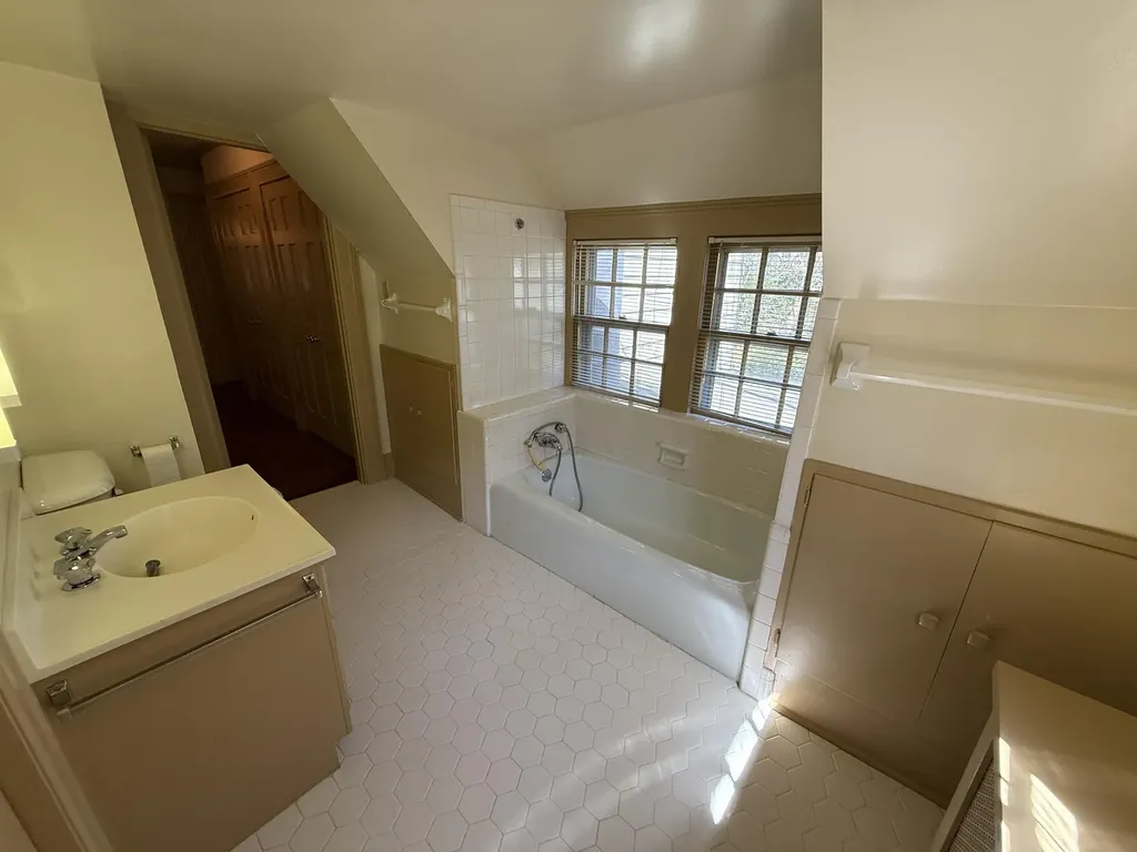 1703 Fairway Drive Lexington KY 40502