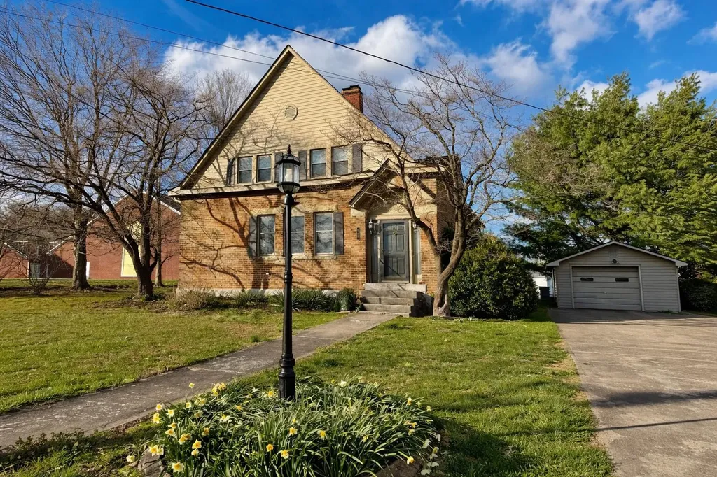 300 W Main Street Mt Vernon KY 40456