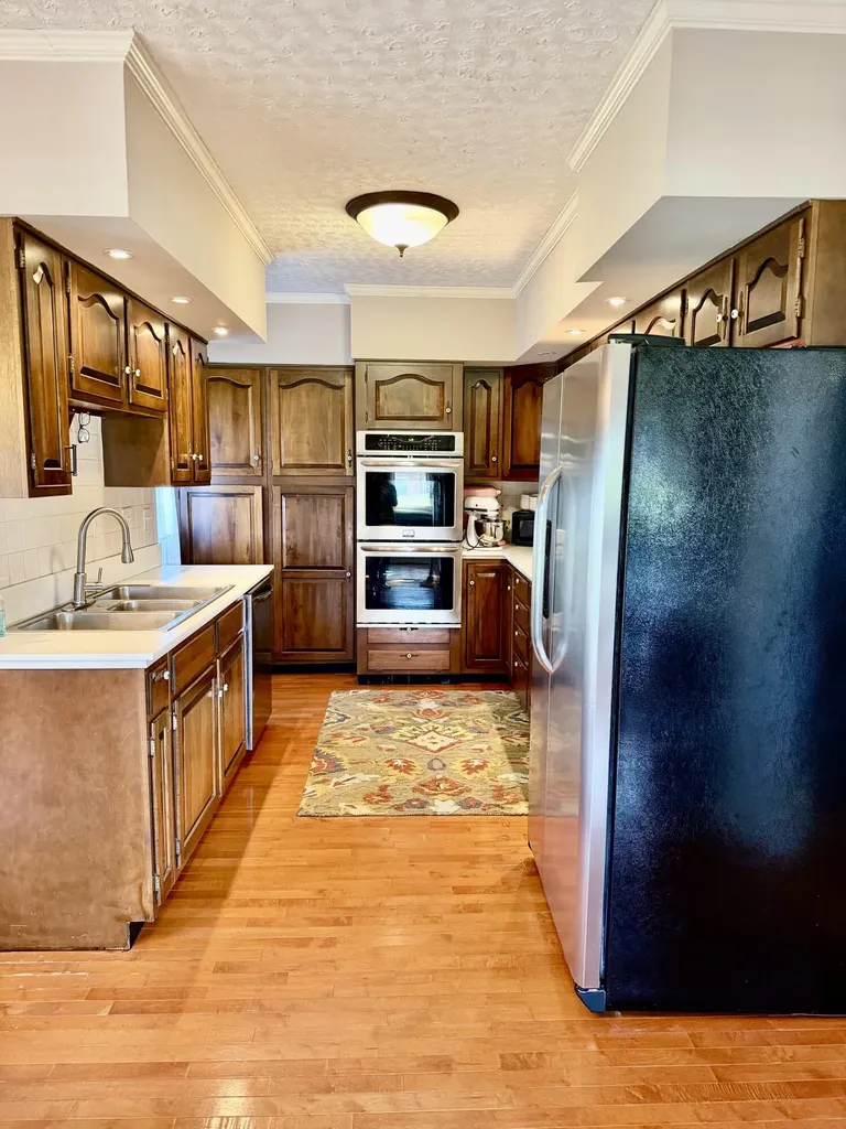 300 W Main Street Mt Vernon KY 40456