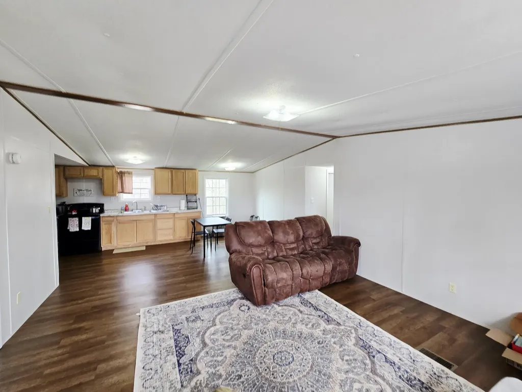 260 Bill Moore Road Edmonton KY 42129