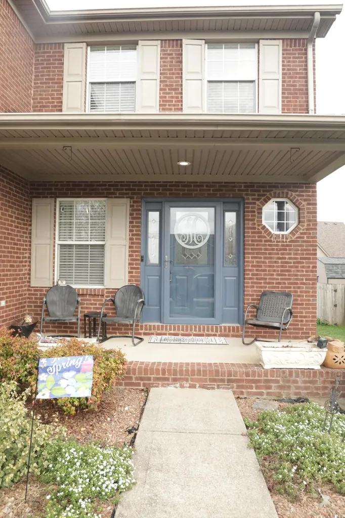 610 Oxford Road Versailles KY 40383