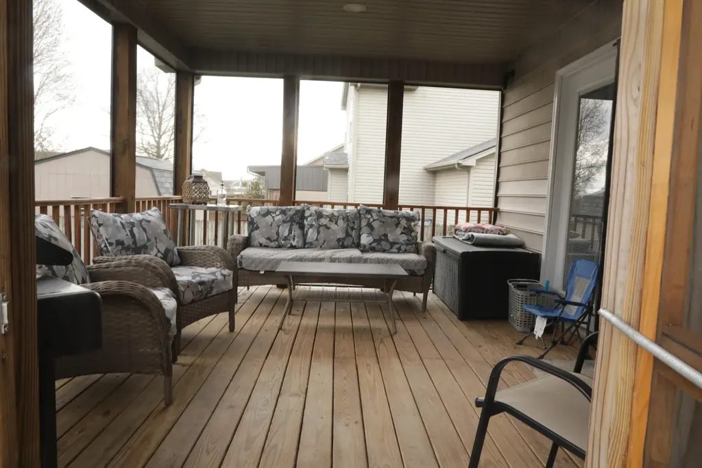610 Oxford Road Versailles KY 40383