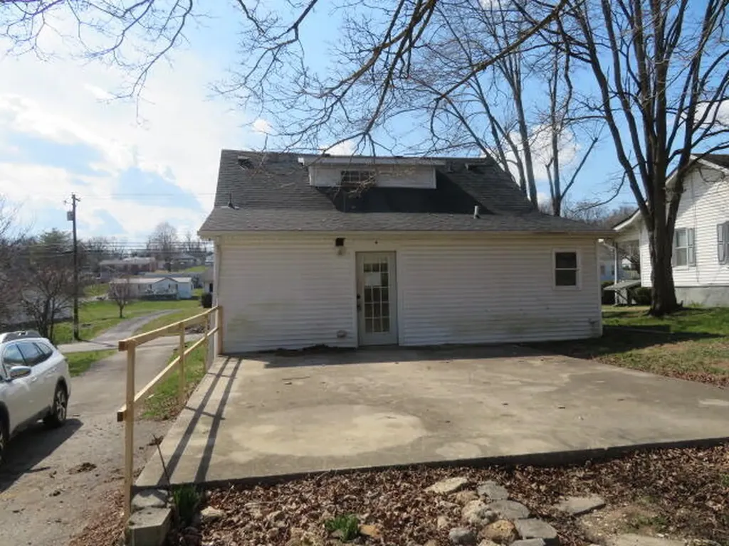 500 W Main Street Mt Vernon KY 40456