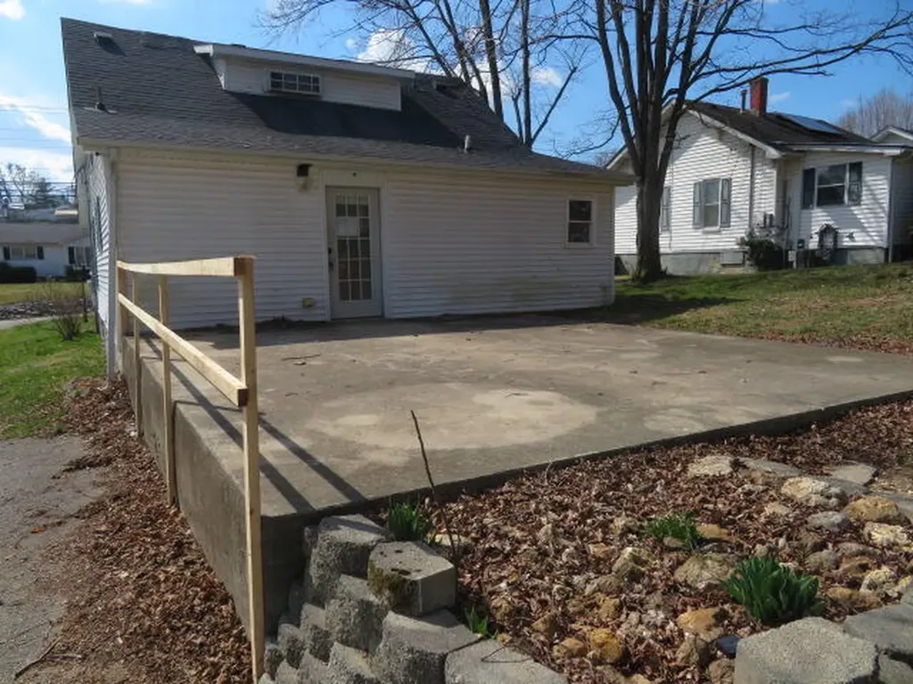 500 W Main Street Mt Vernon KY 40456