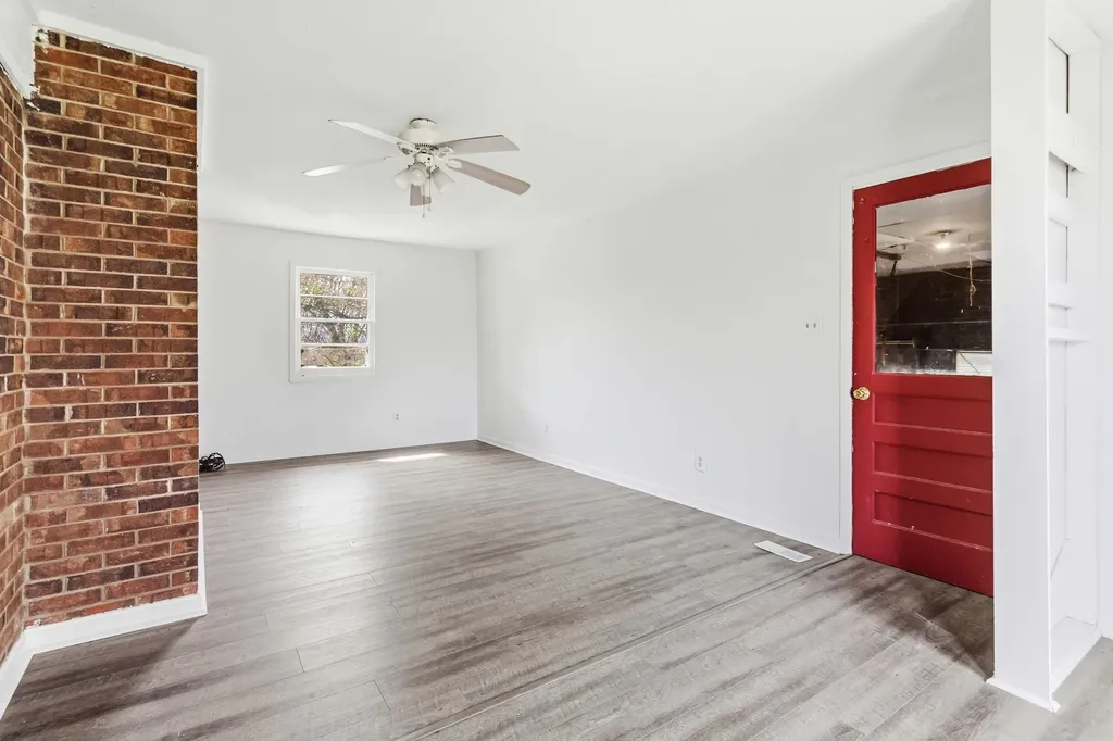 651 Panola Road Waco KY 40385