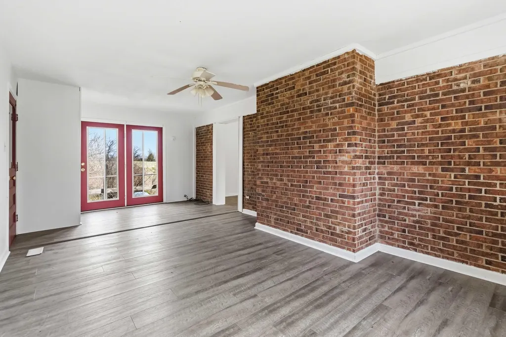 651 Panola Road Waco KY 40385