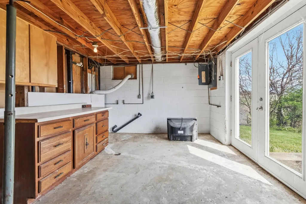 651 Panola Road Waco KY 40385
