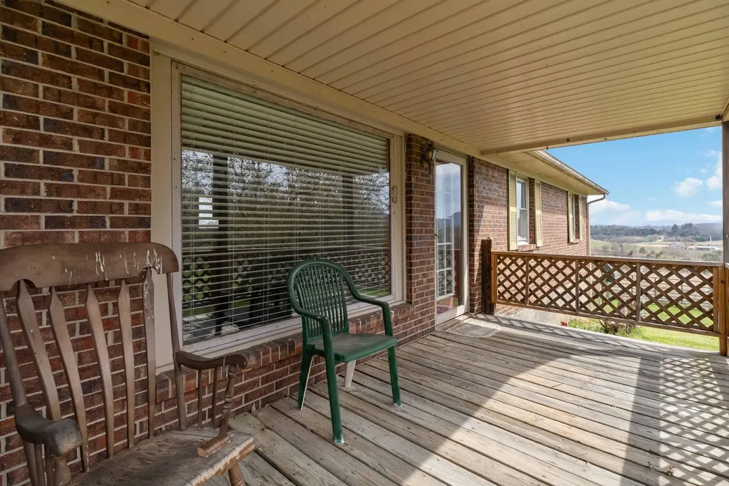 651 Panola Road Waco KY 40385
