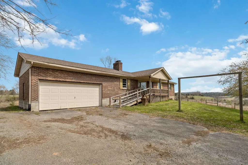 651 Panola Road Waco KY 40385