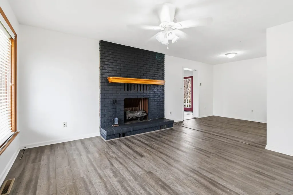 651 Panola Road Waco KY 40385