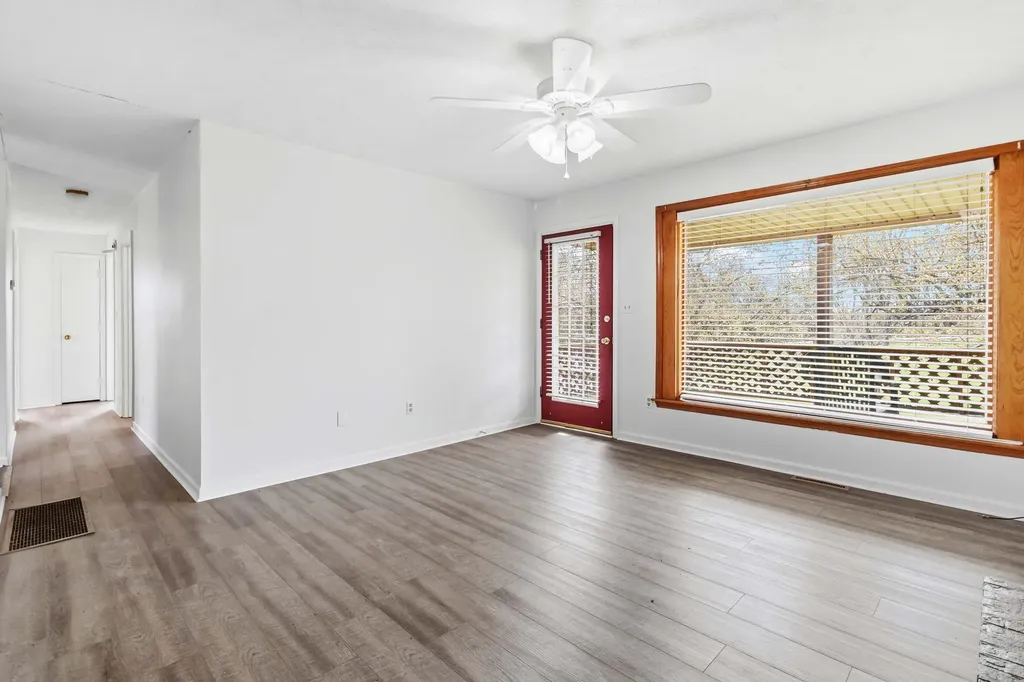 651 Panola Road Waco KY 40385