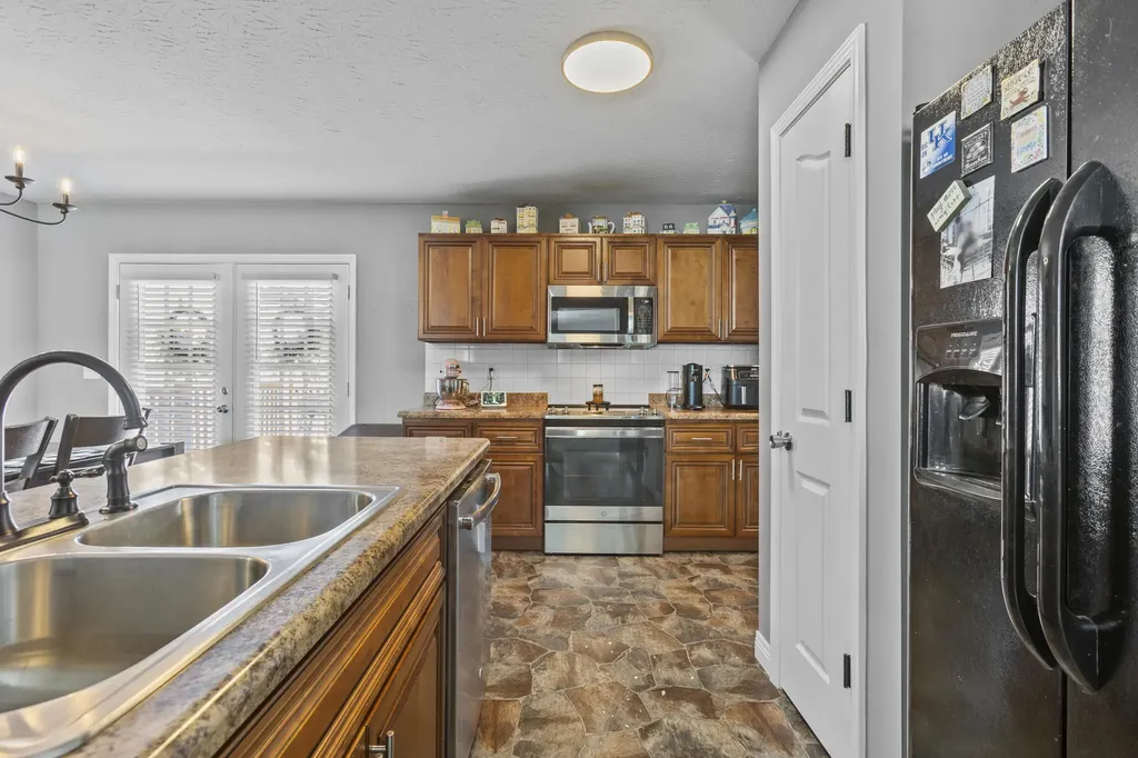 100 Wisteria Lane Morehead KY 40351
