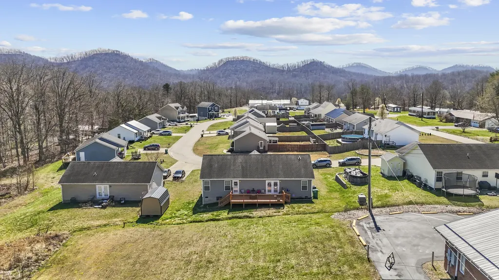 100 Wisteria Lane Morehead KY 40351