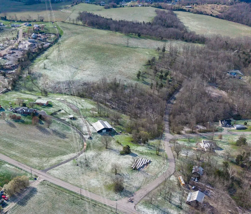 3515 Kennedy Bridge Road Lancaster KY 40444