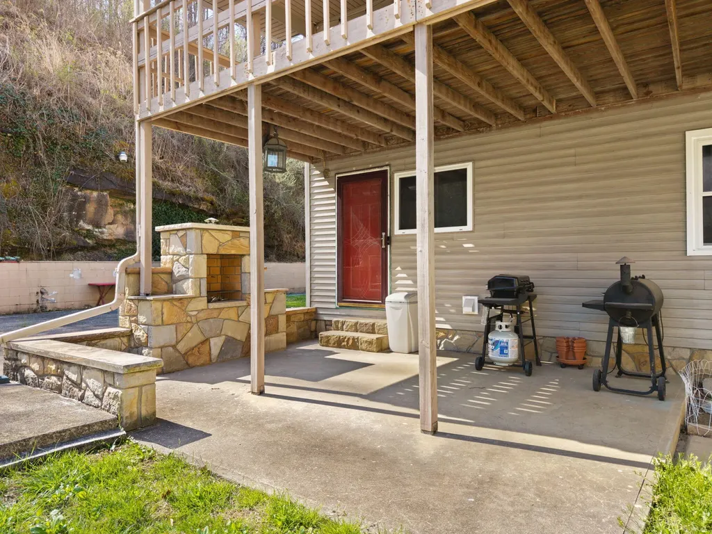 544 Salisbury Branch Road Dema KY 41859
