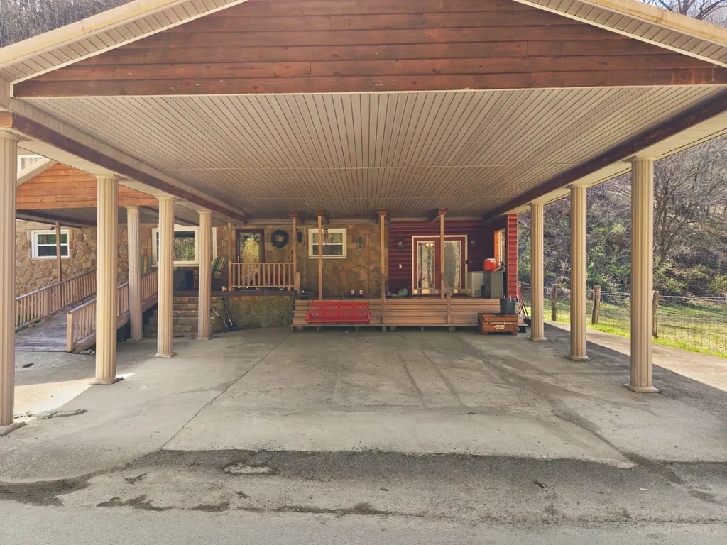 544 Salisbury Branch Road Dema KY 41859