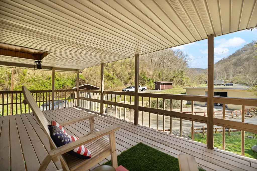 544 Salisbury Branch Road Dema KY 41859