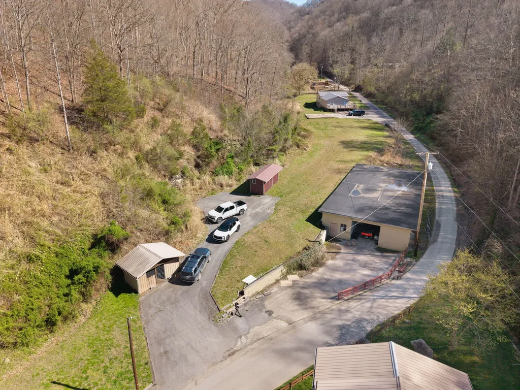 544 Salisbury Branch Road Dema KY 41859