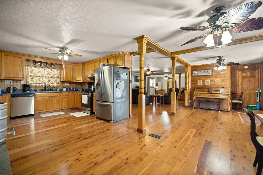 544 Salisbury Branch Road Dema KY 41859