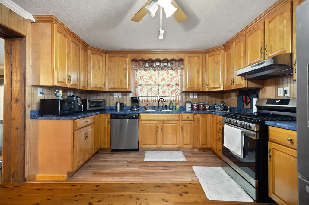 544 Salisbury Branch Road Dema KY 41859