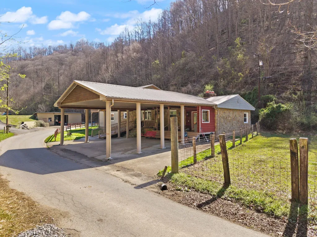 544 Salisbury Branch Road Dema KY 41859
