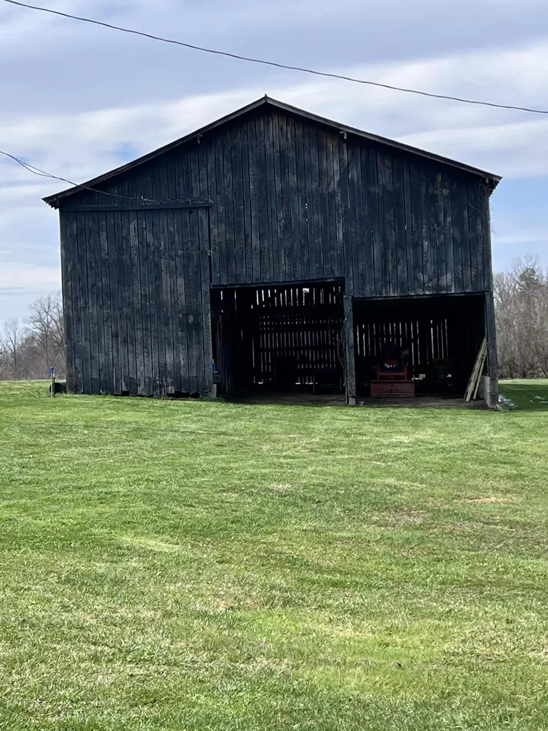 12195 Highway 587 Beattyville KY 41311