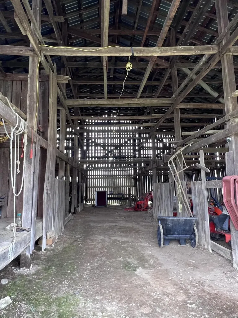 12195 Highway 587 Beattyville KY 41311