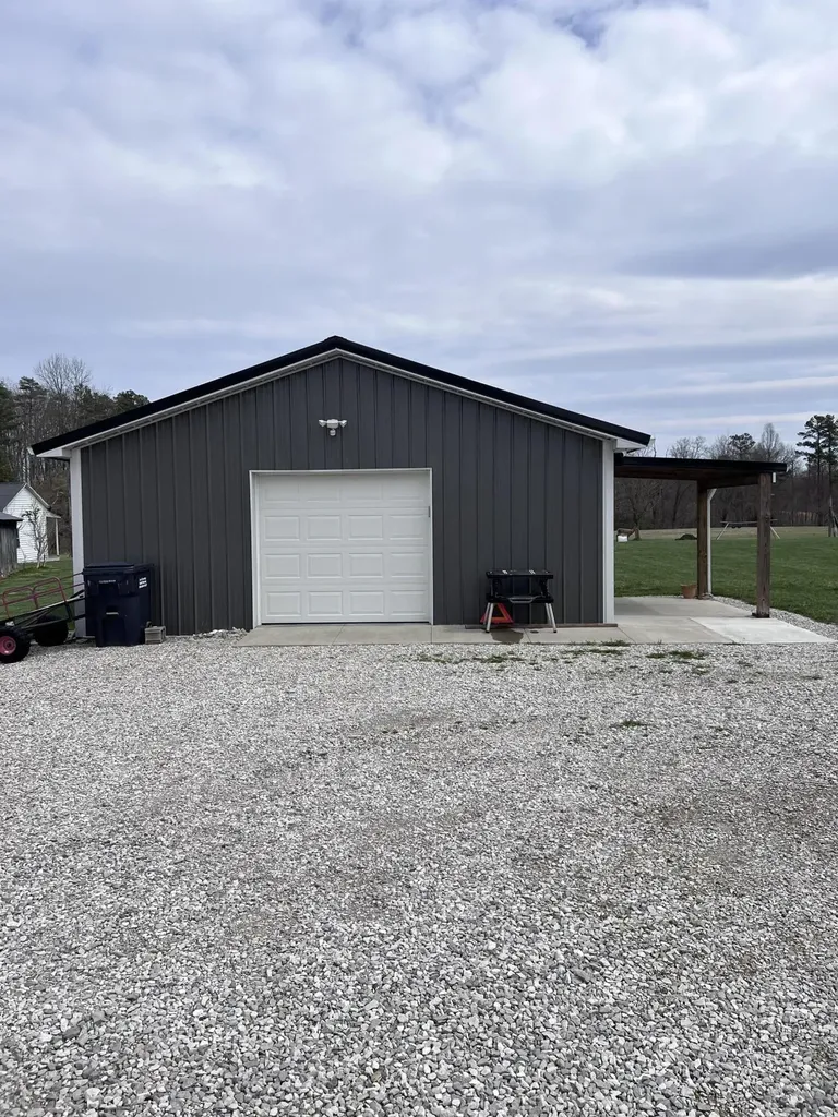 12195 Highway 587 Beattyville KY 41311