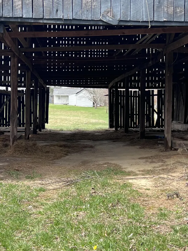 12195 Highway 587 Beattyville KY 41311