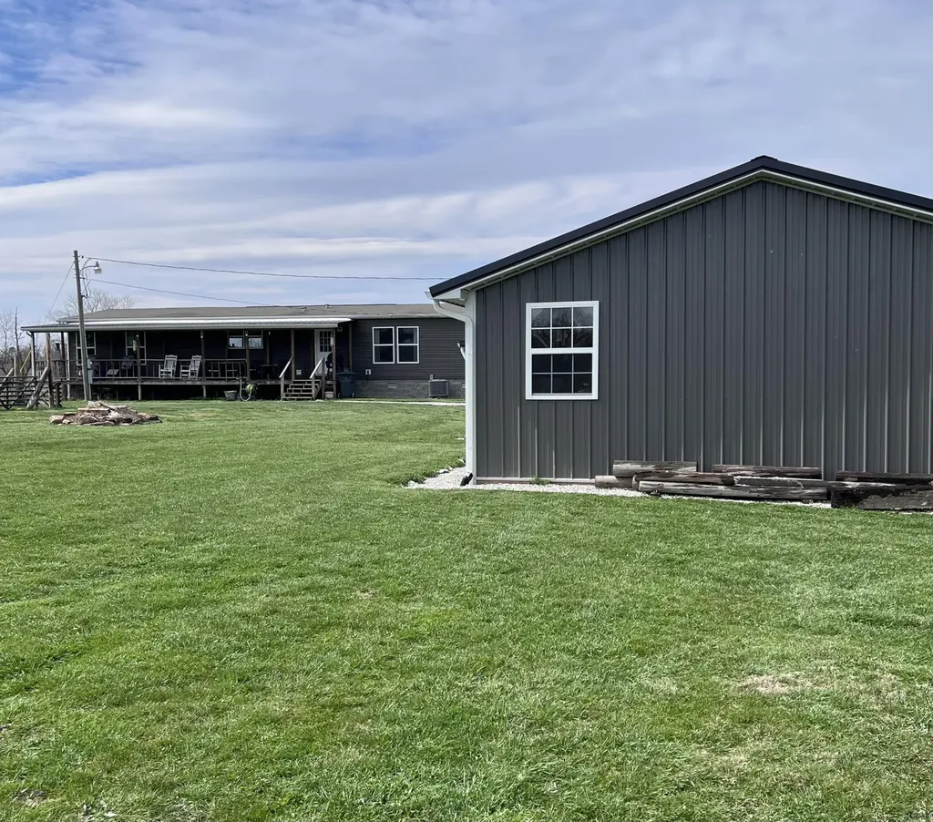 12195 Highway 587 Beattyville KY 41311