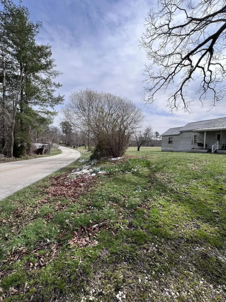 12195 Highway 587 Beattyville KY 41311