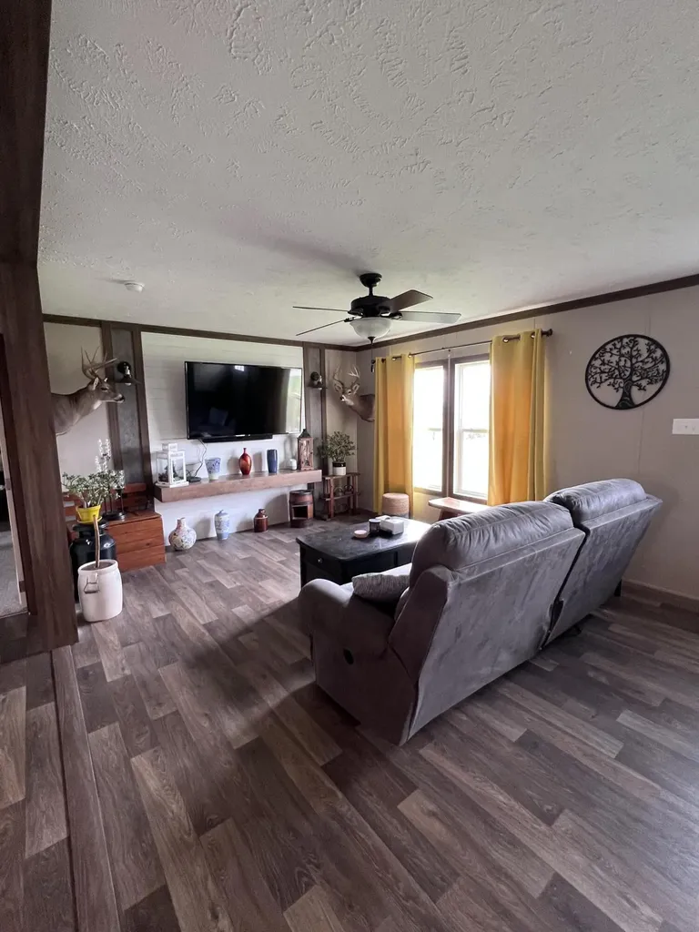 12195 Highway 587 Beattyville KY 41311
