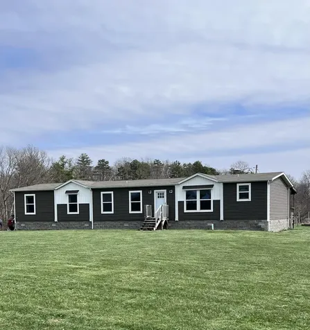 12195 Highway 587 Beattyville KY 41311