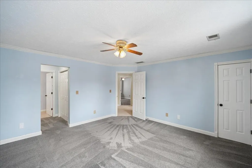 901 Woodglen Court Lexington KY 40515
